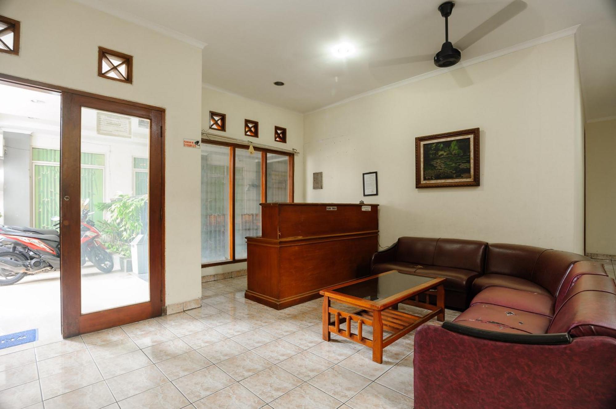 Reddoorz Syariah Near Aeon Mall Tanjung Barat Jakarta Extérieur photo