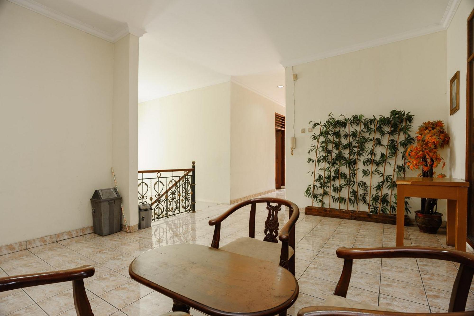 Reddoorz Syariah Near Aeon Mall Tanjung Barat Jakarta Extérieur photo